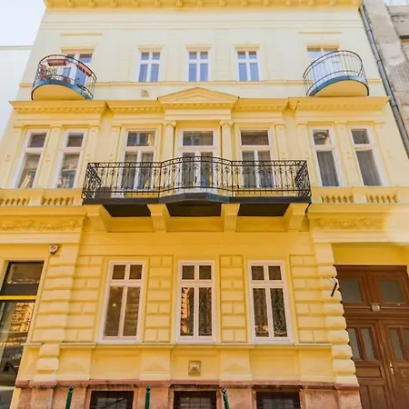 Sunny Bright, Centrally Located, Ac Balcony By Nw Apartman *