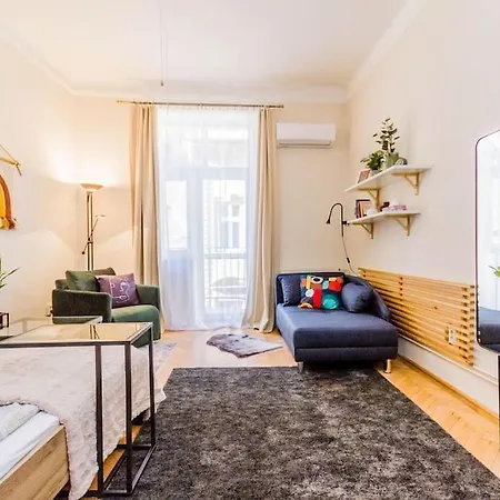 Sunny Bright, Centrally Located, Ac Balcony By Nw 부다페스트